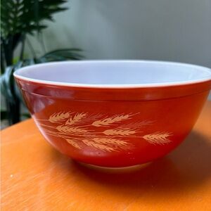 Pyrex vintage Autumn harvest wheat bowl
